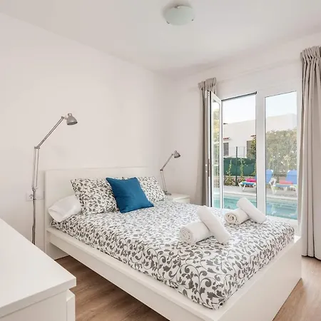 Villa Pins Blanca By Plus